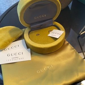 COPY - 18k gold GG  tissue stud earrings